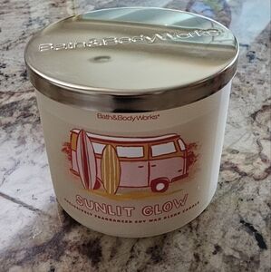 Bath and Body Works Sunlit Glow 3-Wick Candle NEW
